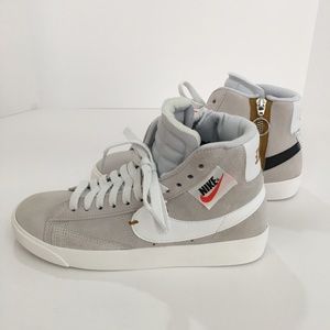 Women's Nike Blazer Mid Rebel BQ4022-101 - Size 7